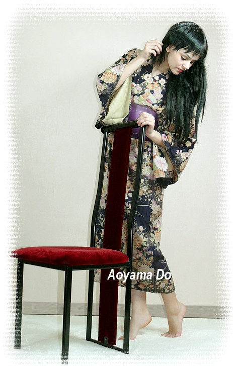 японское страринное шелковое кимоно