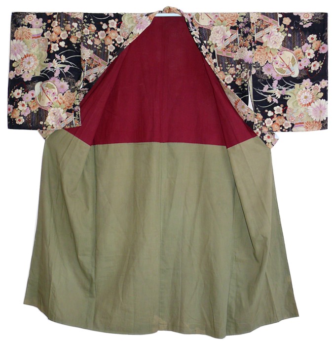 японское страринное шелковое кимоно