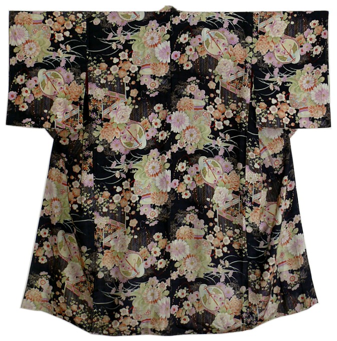 японское страринное шелковое кимоно