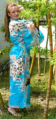 японское женское  кимоно из хлопка