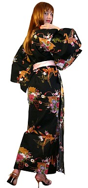 японское женское кимоно из хлопка