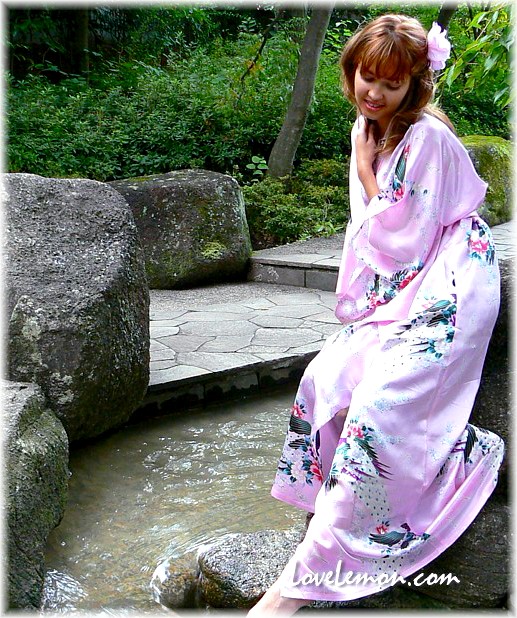 японское шелковое кимоно