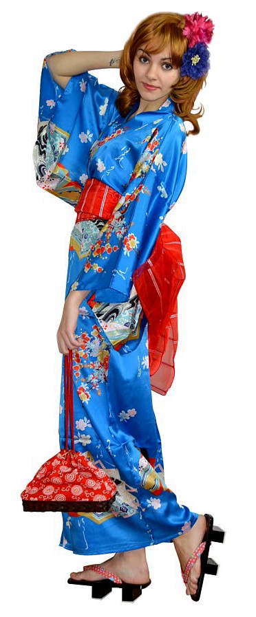 Японское кимоно и традиционная японская обувь из дерева ГЭТА
