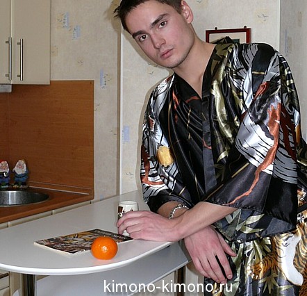 японский халат-кимоно