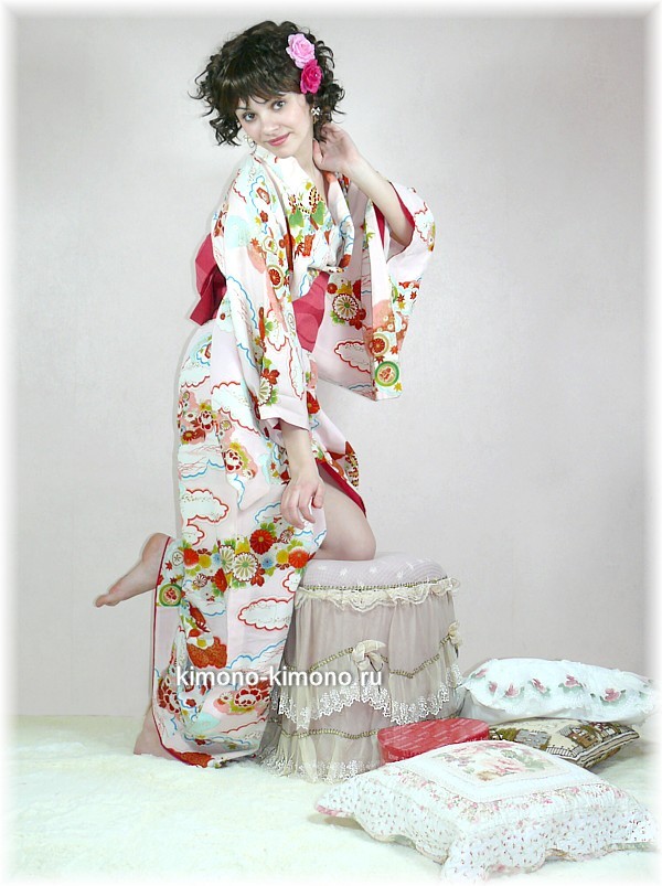 японское традиционное кимоно