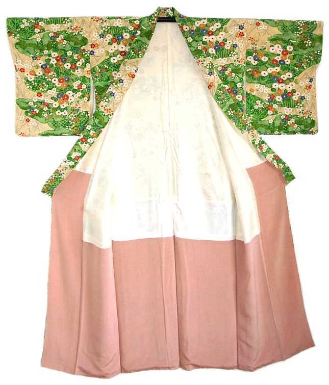 японское шелковое кимоно